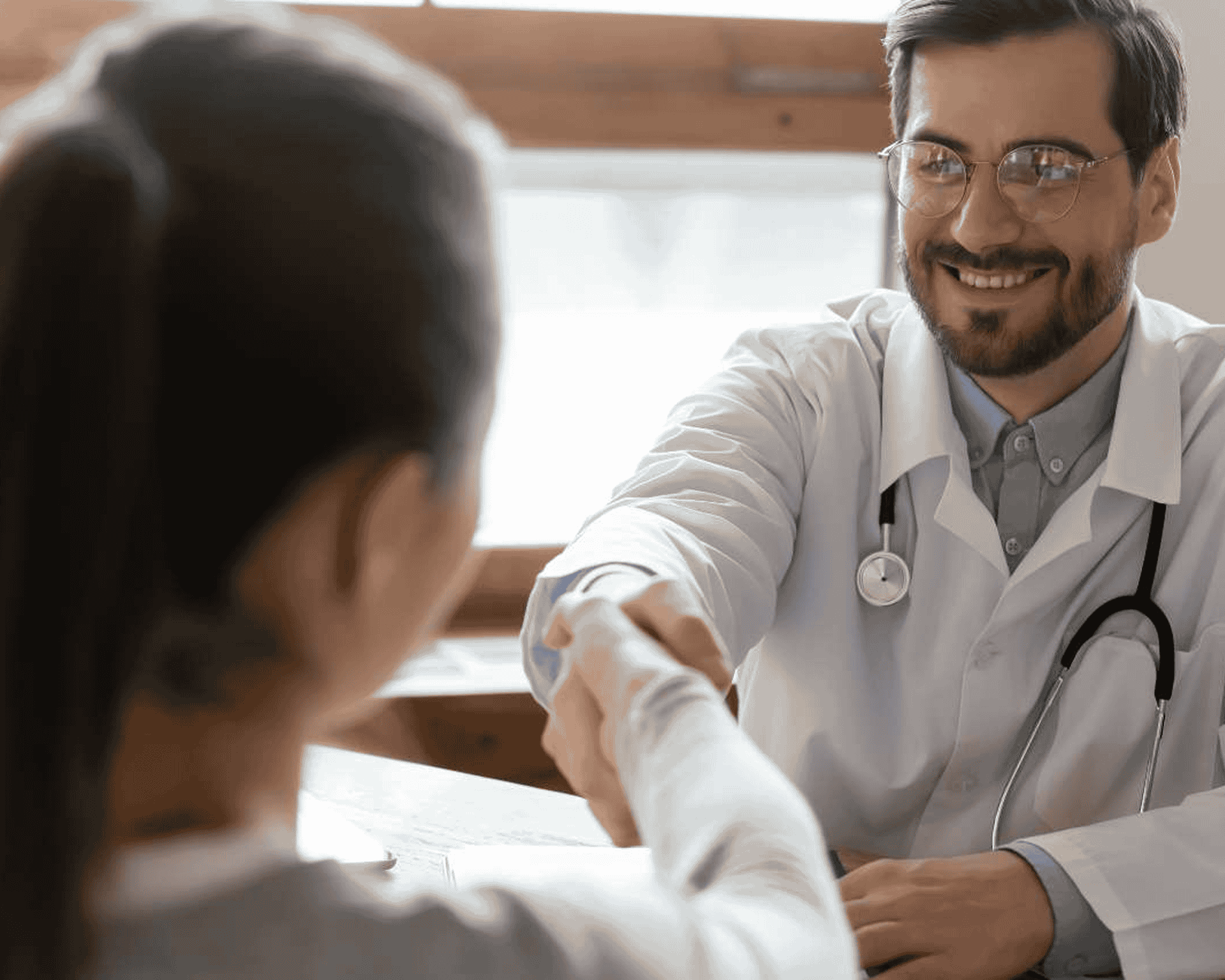 Medical provider supporting a client in Medication-Assisted Treatment in San Diego CA